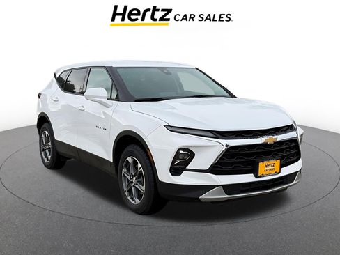 Used 2025 Chevrolet Blazer LT FWD image 1