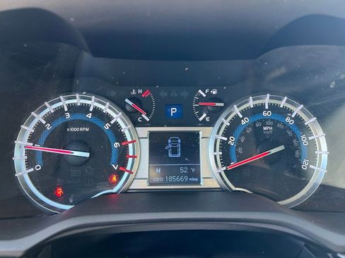 Used 2016 Toyota 4Runner SR5 AWD/4WD image 13
