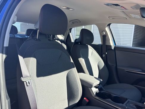 Used 2025 Kia K4 LXS image 16