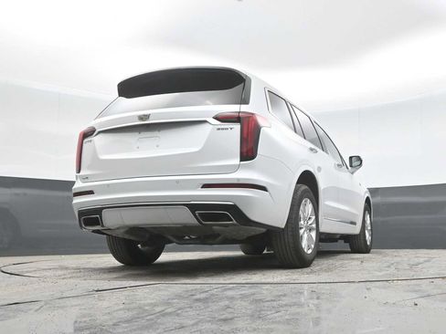 Used 2024 Cadillac XT6 Luxury AWD/4WD image 32