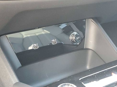 New 2025 Audi Q6 e-tron Premium Plus image 31