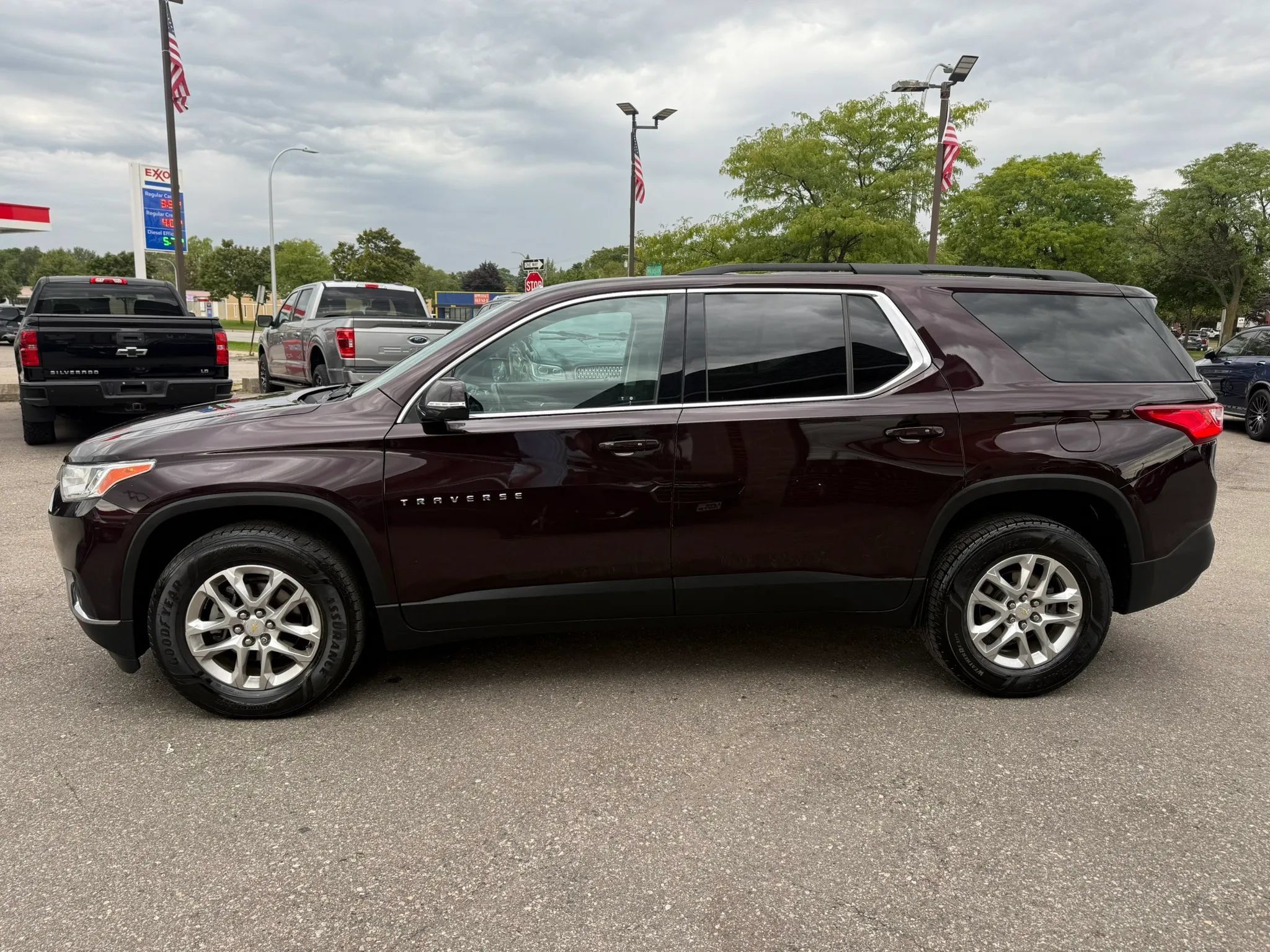 Used 2020 Chevrolet Traverse LT FWD image 8