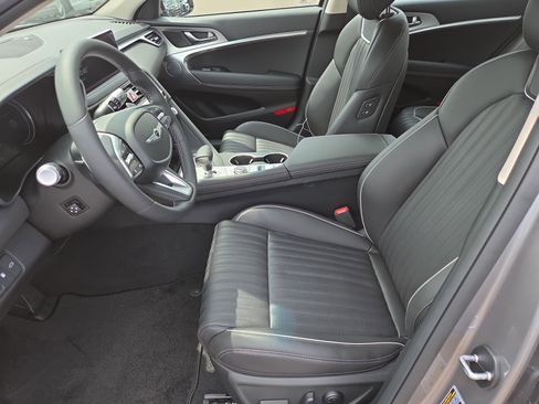 New 2026 Genesis G70 2.5T Prestige image 4