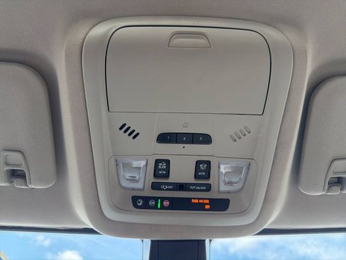 Used 2019 GMC Acadia Denali w/ Technology Package FWD image 20