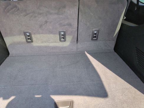 Used 2023 Chevrolet Suburban RST w/ Luxury Package image 34