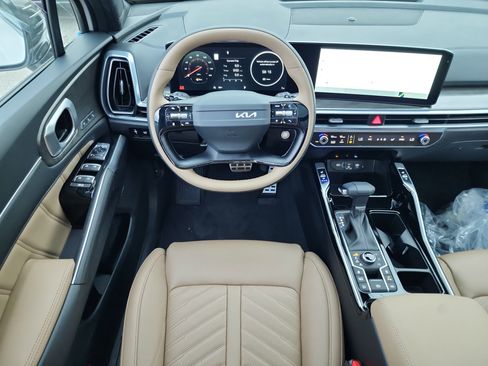 New 2026 Kia Sorento SX Prestige w/ Olive Brown Leather Package image 9