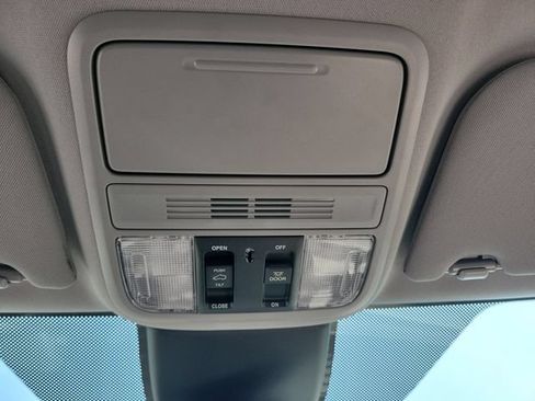Certified 2024 Honda Odyssey EX-L image 32