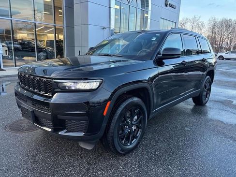 Used 2025 Jeep Grand Cherokee L Altitude image 7