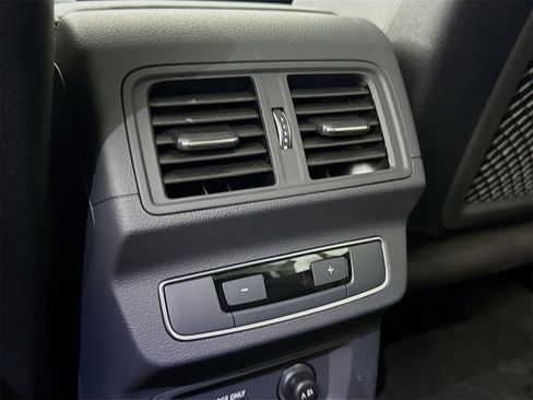 Certified 2024 Audi Q5 2.0T Premium w/ Convenience Package image 25