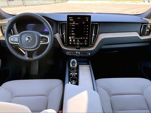 New 2026 Volvo XC60 B5 Plus w/ Protection Package Premier image 7