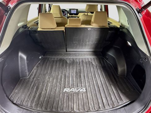 Used 2022 Toyota RAV4 XLE image 35