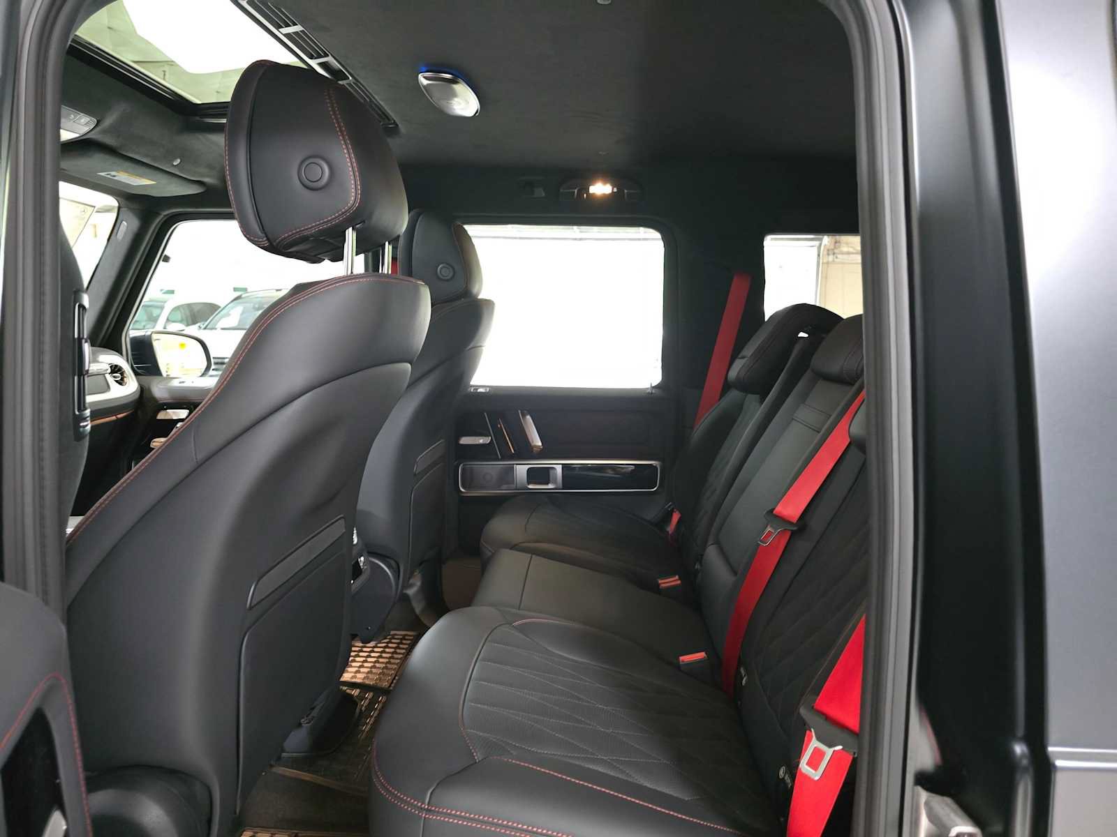 New 2027 Mercedes-Benz G 580 e image 16