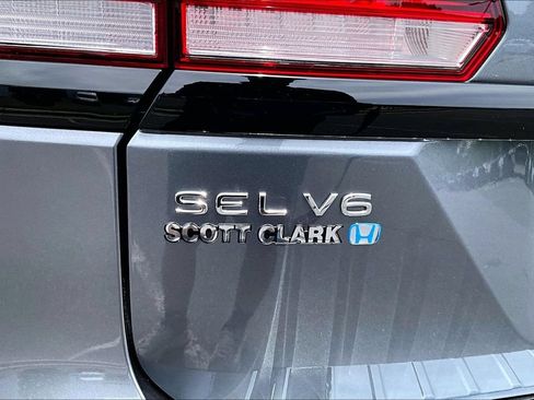 Used 2023 Volkswagen Atlas SEL R-Line AWD/4WD image 24