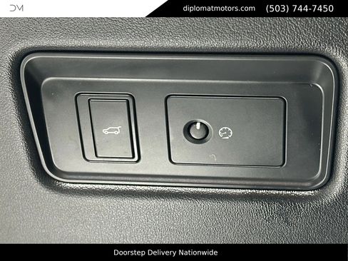 Used 2020 Land Rover Range Rover Sport SVR AWD/4WD image 33