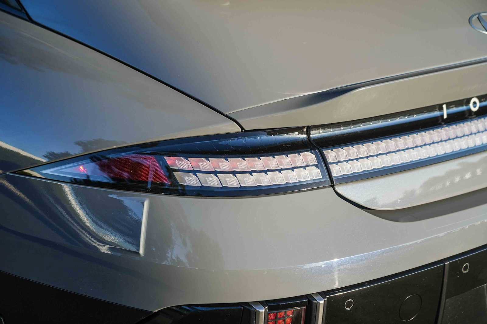 Used 2024 Hyundai Ioniq 6 SE RWD image 9