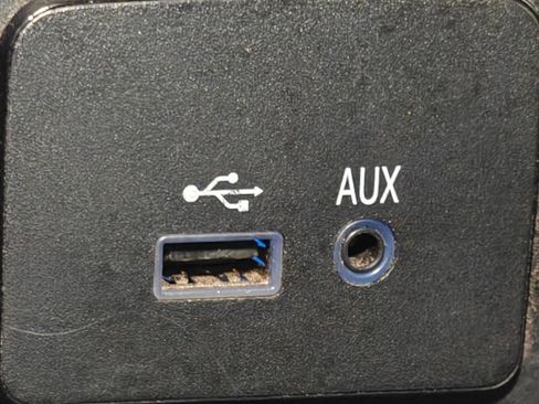 Used 2014 RAM 2500 SLT image 37