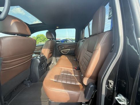 Used 2020 Nissan Titan Platinum Reserve w/ Moonroof Package AWD/4WD image 19