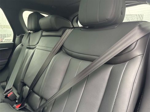 New 2025 Land Rover Range Rover SE image 14