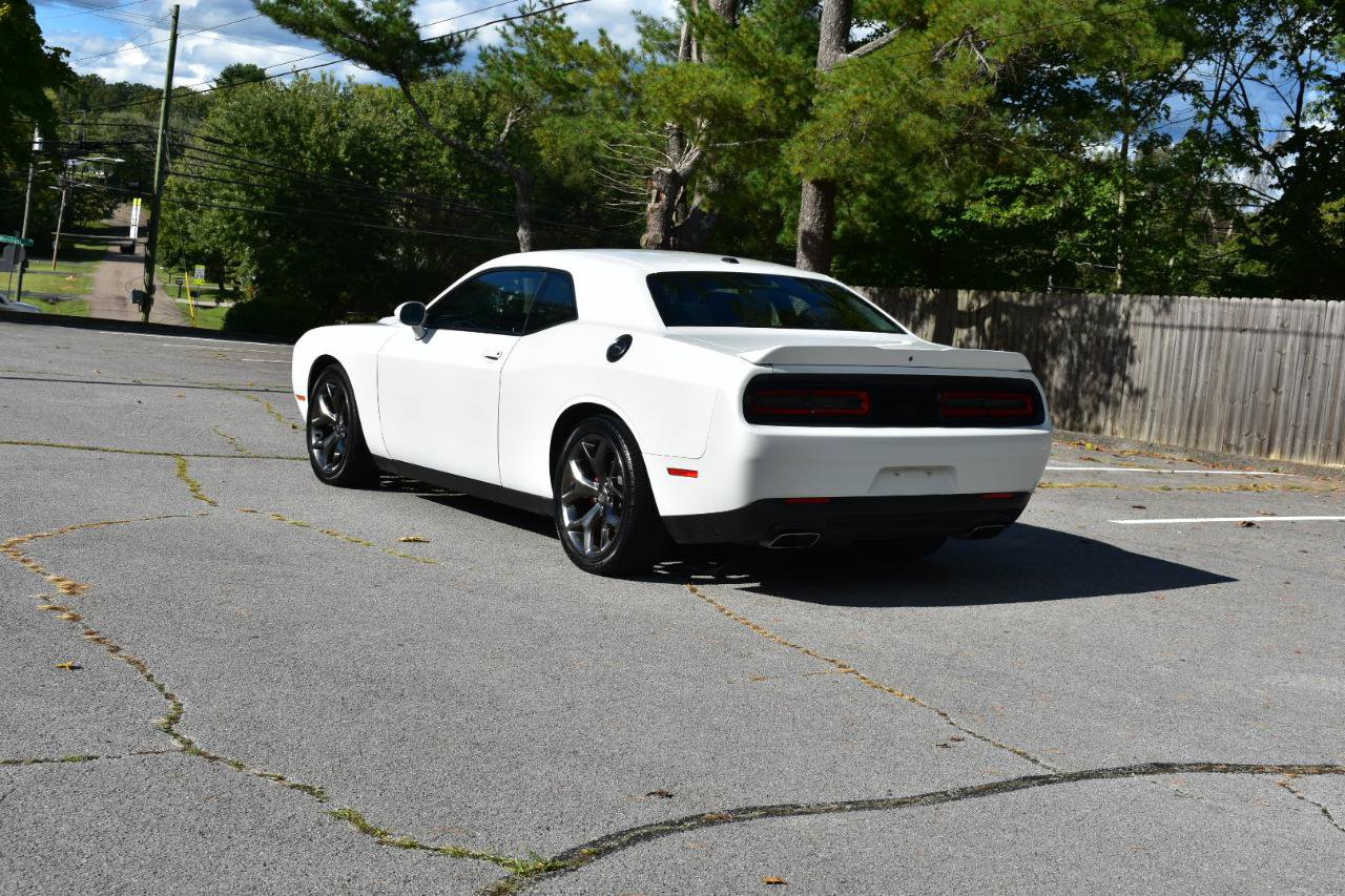 Used 2015 Dodge Challenger R/T w/ Quick Order Package 28B R/T RWD image 4