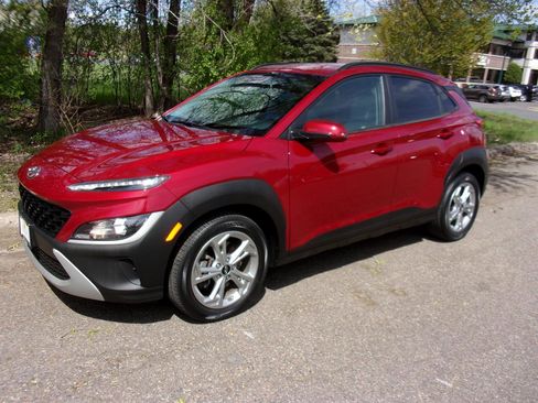 Used 2023 Hyundai Kona SEL AWD/4WD image 1