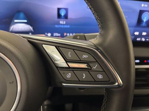 Used 2025 Buick Enclave Preferred image 31