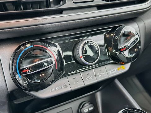 Used 2023 Hyundai Kona SE w/ Cargo Package image 15