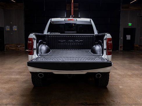 Used 2022 RAM 1500 Laramie w/ Sport Appearance Package AWD/4WD image 9