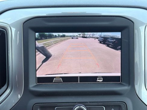 Used 2022 Chevrolet Silverado 1500 Custom image 11