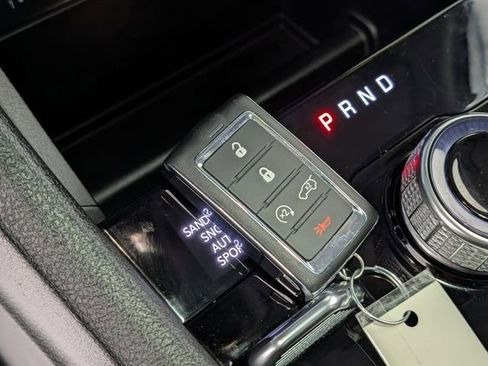 Used 2023 Jeep Grand Cherokee L Limited w/ Black Appearance Package image 28