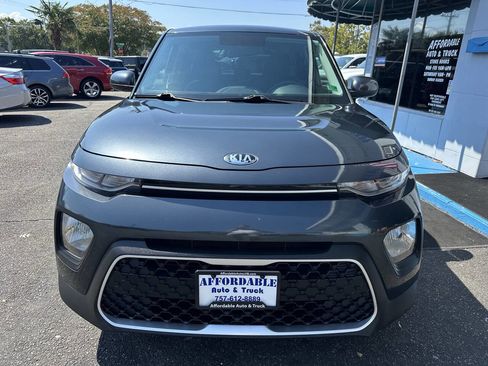 Used 2020 Kia Soul LX image 9
