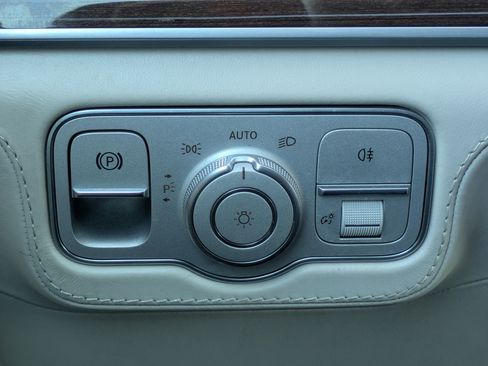 Used 2022 Mercedes-Benz Maybach GLS 600 Maybach GLS 600 image 18