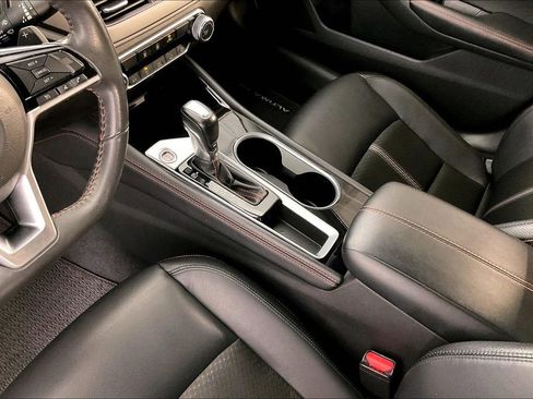 Used 2024 Nissan Altima 2.5 SR image 19