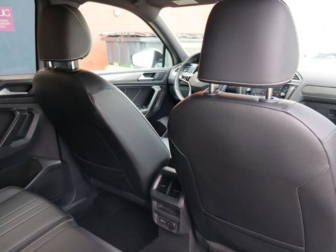 Used 2023 Volkswagen Tiguan SE R-Line image 20