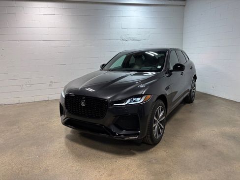 New 2026 Jaguar F-PACE R-Dynamic S image 2