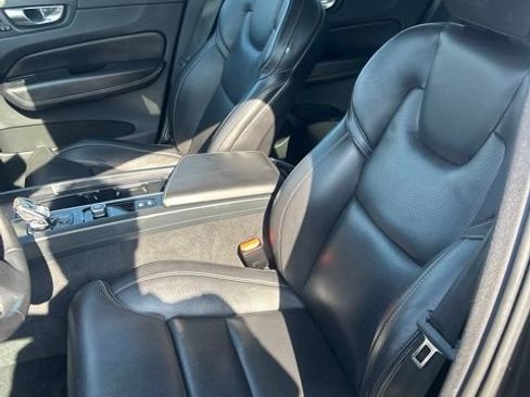 Used 2023 Volvo XC60 B5 Ultimate AWD/4WD image 5