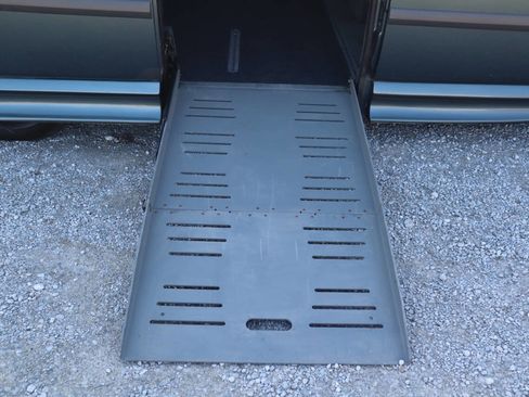 Used 2006 Dodge Grand Caravan SE w/ Popular Equipment Group I image 18