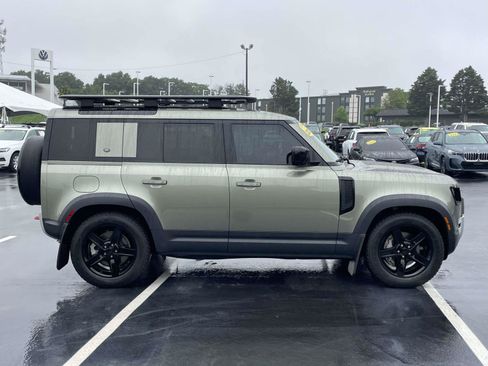 Used 2023 Land Rover Defender 110 SE AWD/4WD image 8