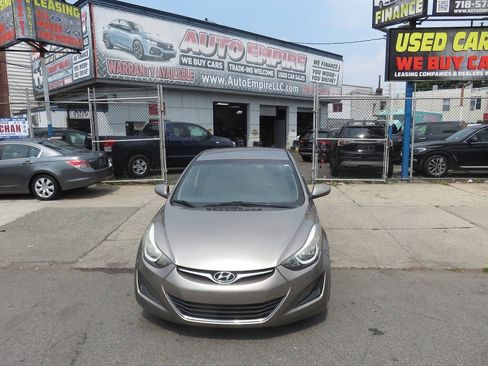 Used 2016 Hyundai Elantra SE FWD image 6