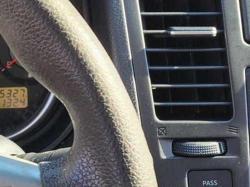 Used 2008 Nissan Versa 1.8 SL 4dr Hatchback CVT w/ ABS Pkg image 24