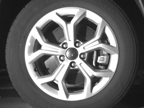 Used 2025 Jeep Compass Latitude image 13