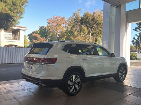 Used 2024 Volkswagen Atlas SEL AWD/4WD image 5