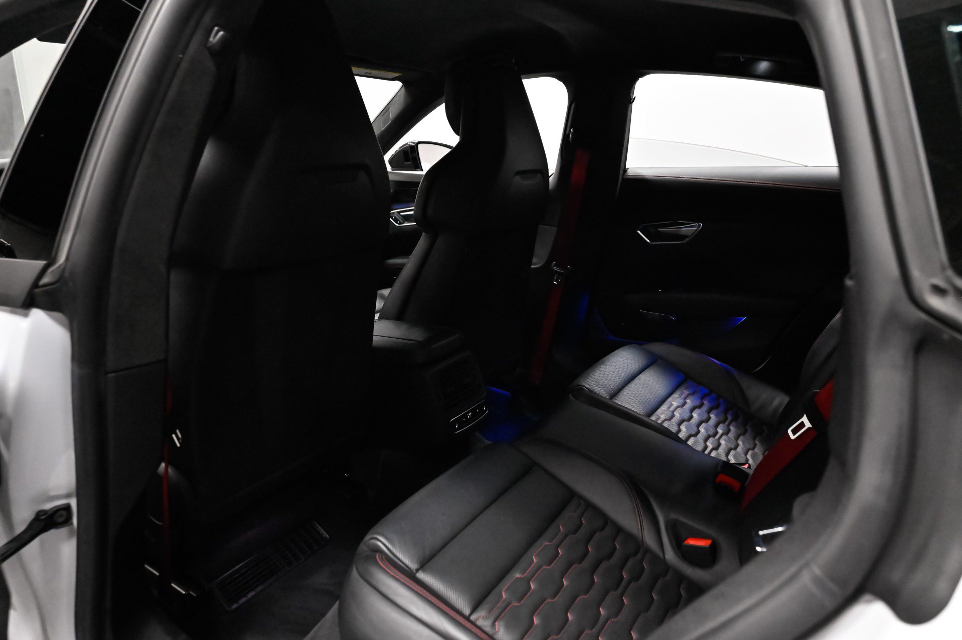 Used 2022 Audi RS e-tron GT w/ Year 1 Package AWD/4WD image 41
