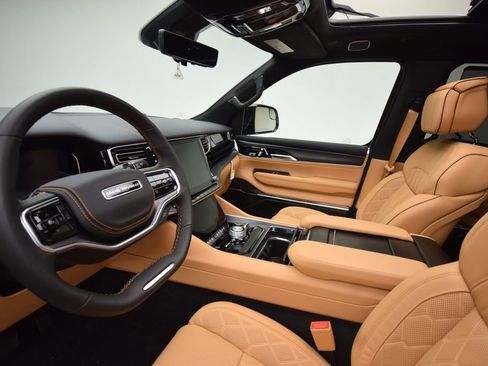 New 2026 Jeep Grand Wagoneer L Summit AWD/4WD image 34