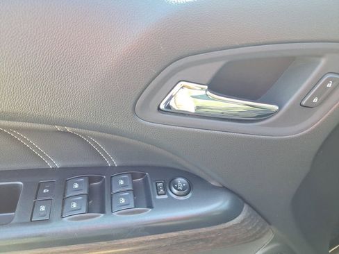 Used 2021 GMC Canyon Denali image 25