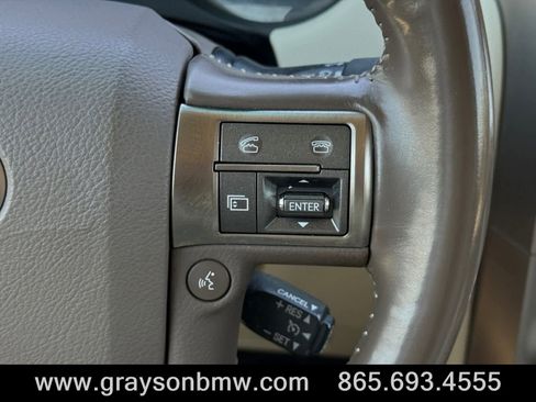 Used 2018 Lexus GX 460 Premium w/ Premium Package image 28