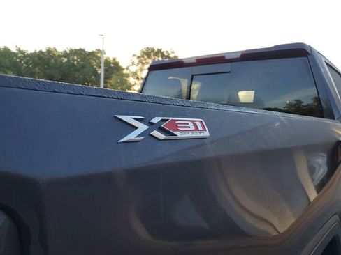 Used 2024 GMC Sierra 1500 SLT w/ SLT Premium Plus Package image 9