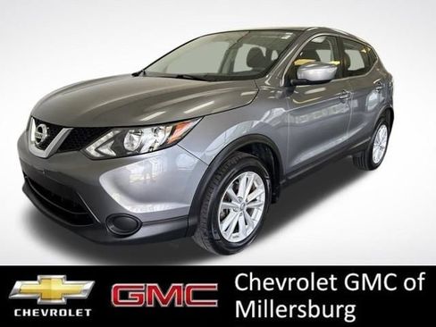 Used 2017 Nissan Rogue Sport S w/ S Appearance Package AWD/4WD image 4