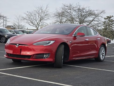 Used 2021 Tesla Model S Long Range Plus image 18