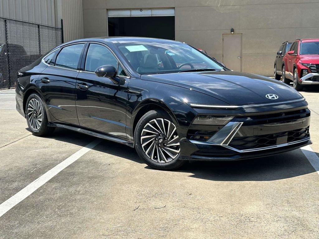 New 2026 Hyundai Sonata Limited FWD image 1