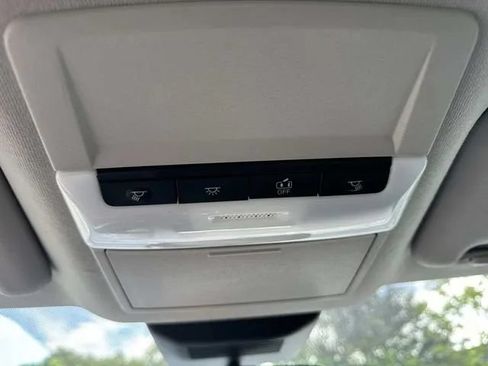 Used 2025 Nissan Sentra SV FWD image 41